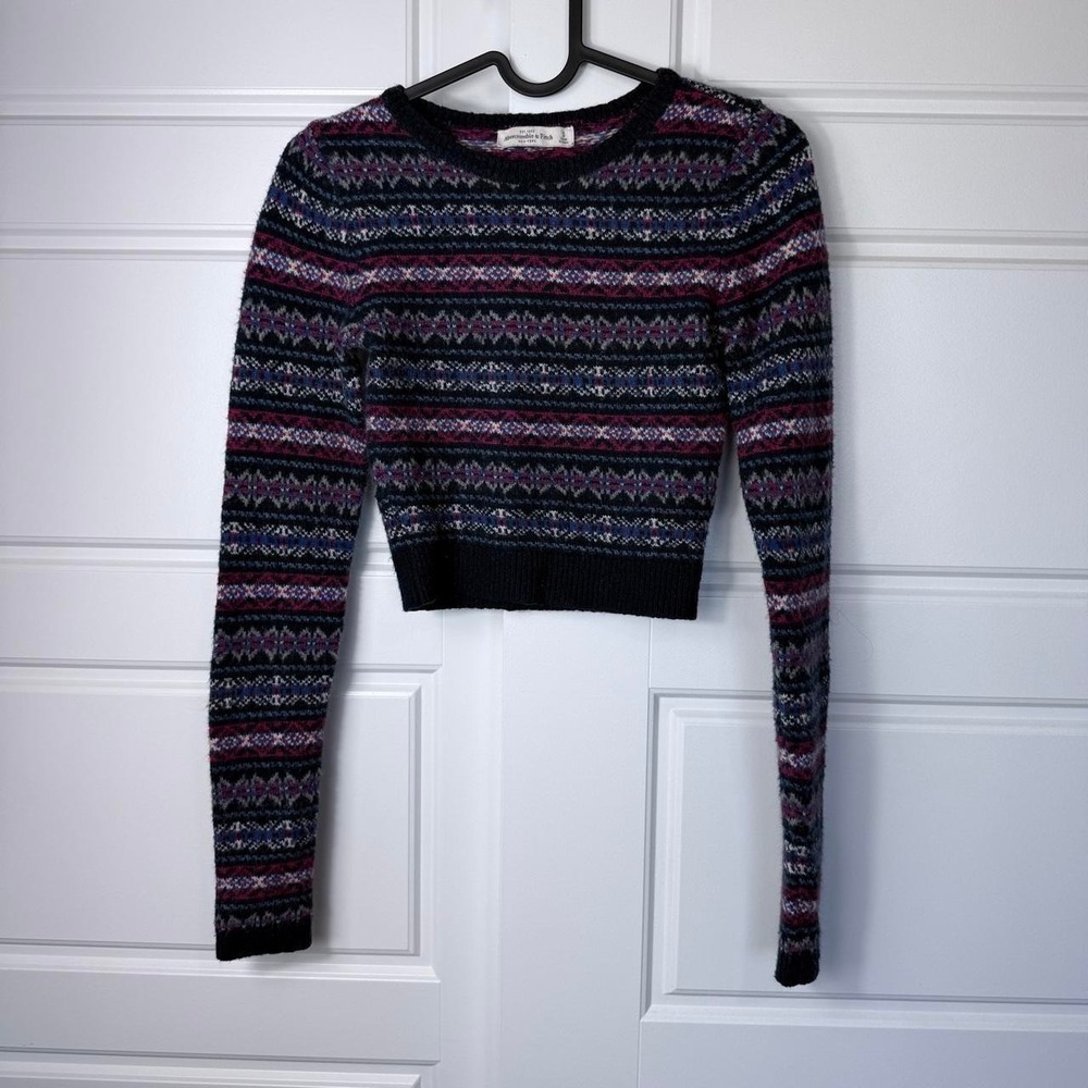 Abercrombie and Fitch Cropped Winter Sweater